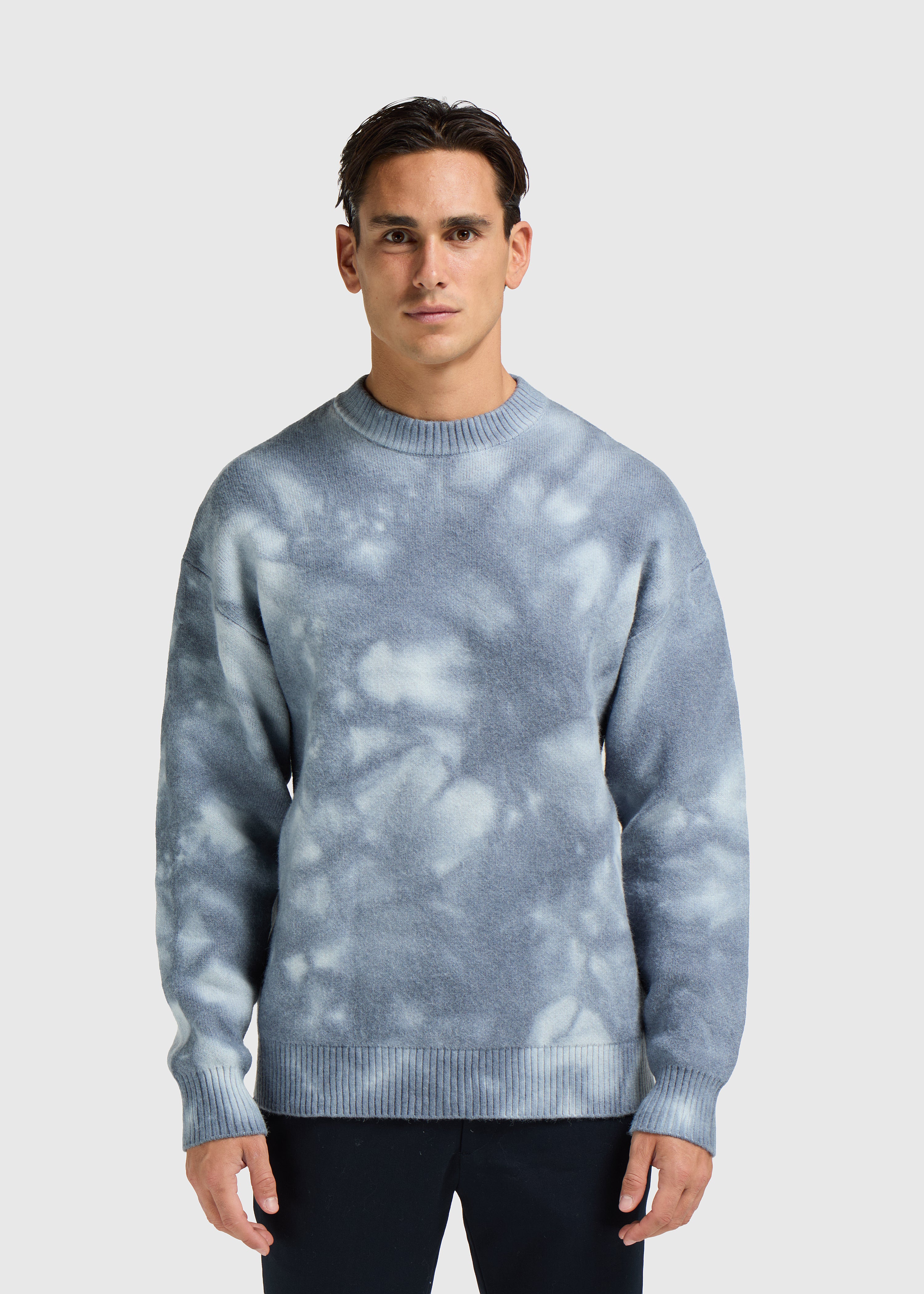 Cloud Knit Crewneck - Light Blue