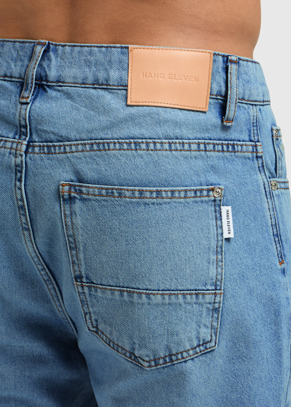 The Clean Straight Jeans - Blue Middle