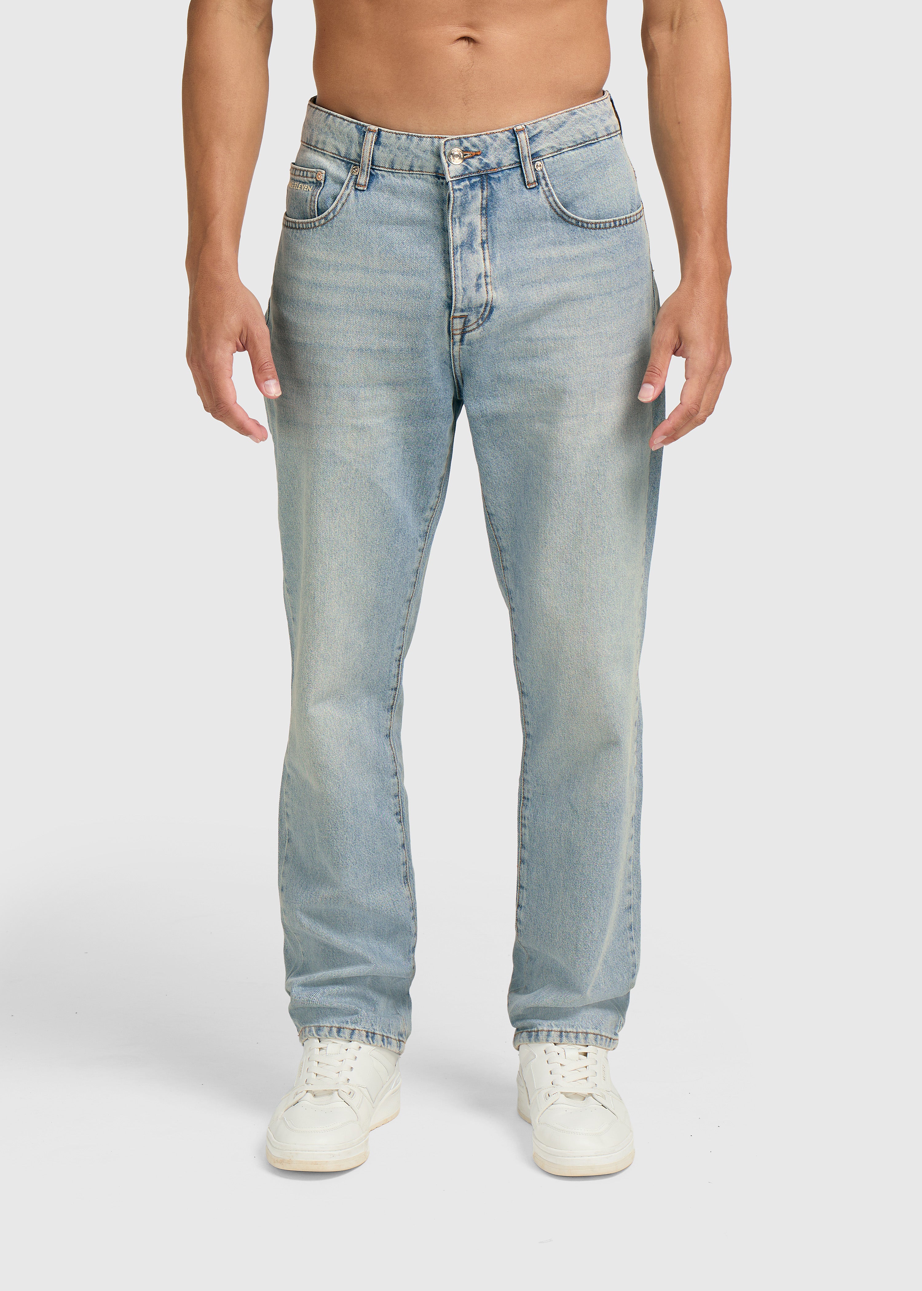The Clean Straight Jeans - Blue Light