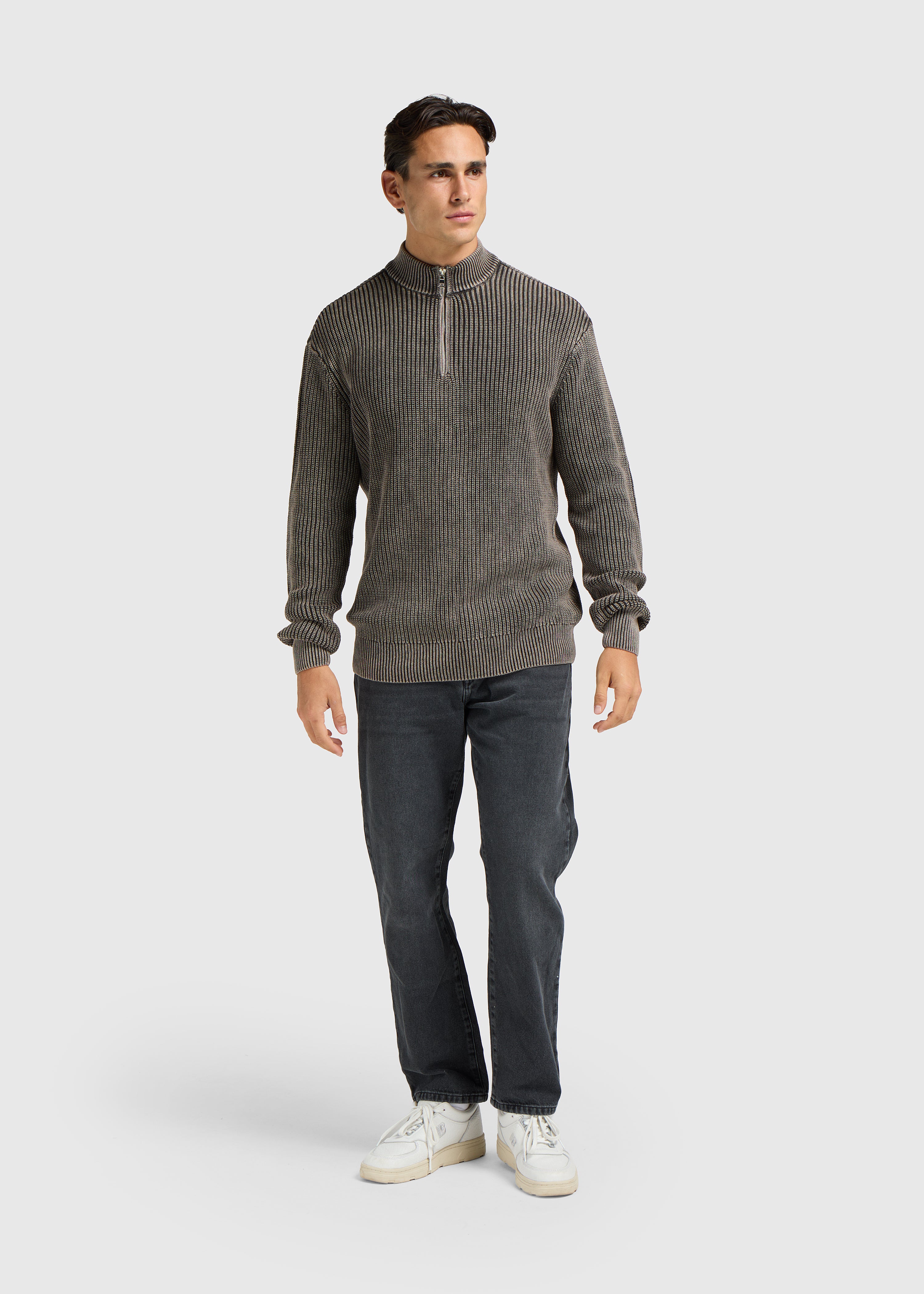 Gewaschener Strickpullover mit halbem Reißverschluss – Anthrazit