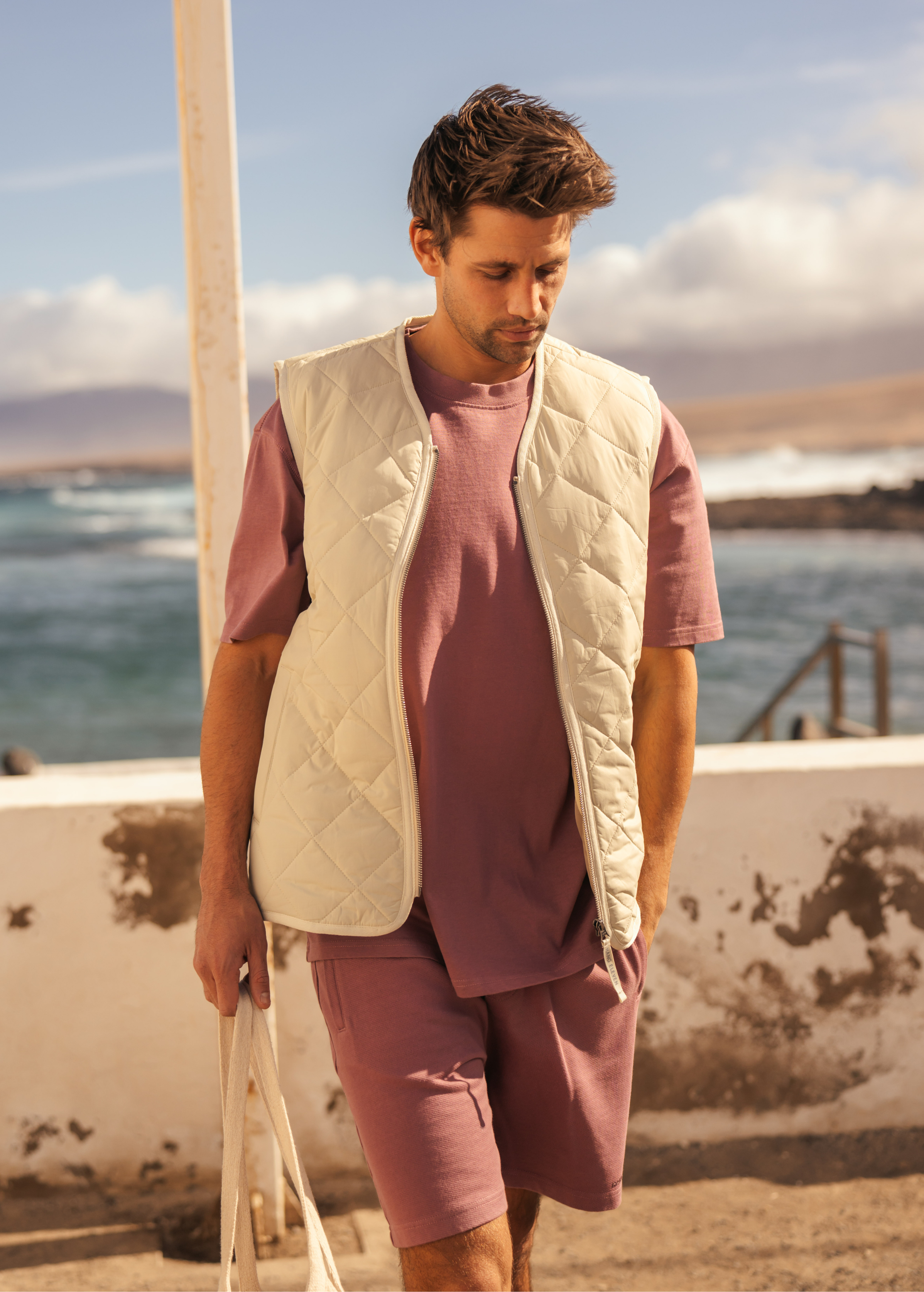 The Premium Vest - Sand