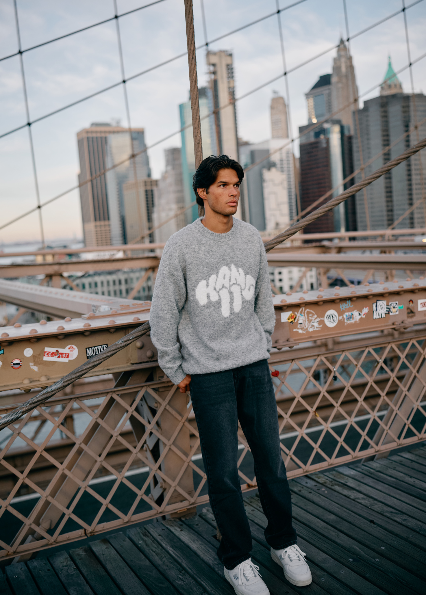 Pull en tricot bouclé avec logo - Gris mêlé
