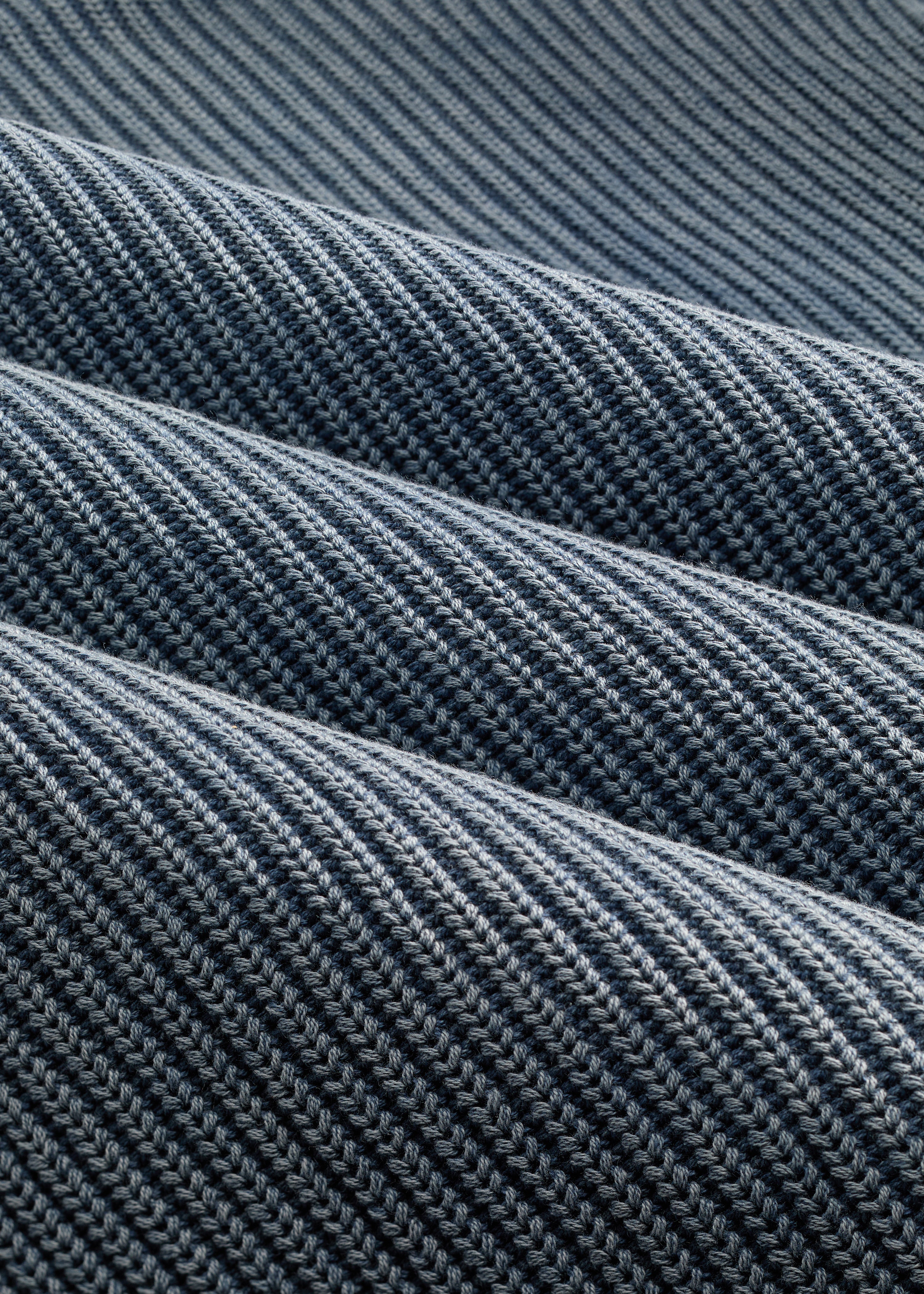 Verwaschener Strickpullover mit Rundhalsausschnitt – Steingrau