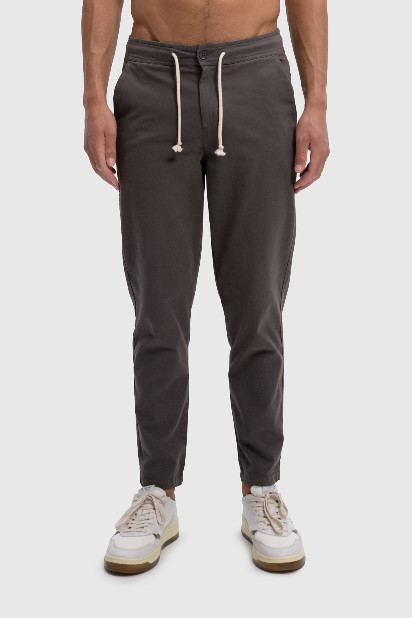 Le Chino Essentiel - Gris Foncé