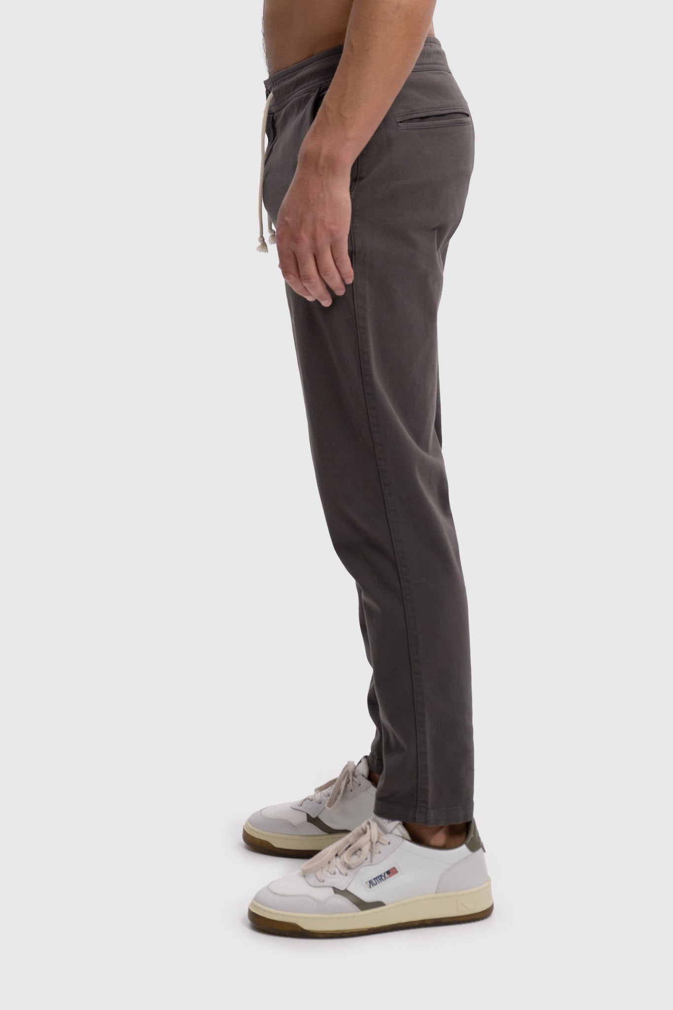 Le Chino Essentiel - Gris Foncé