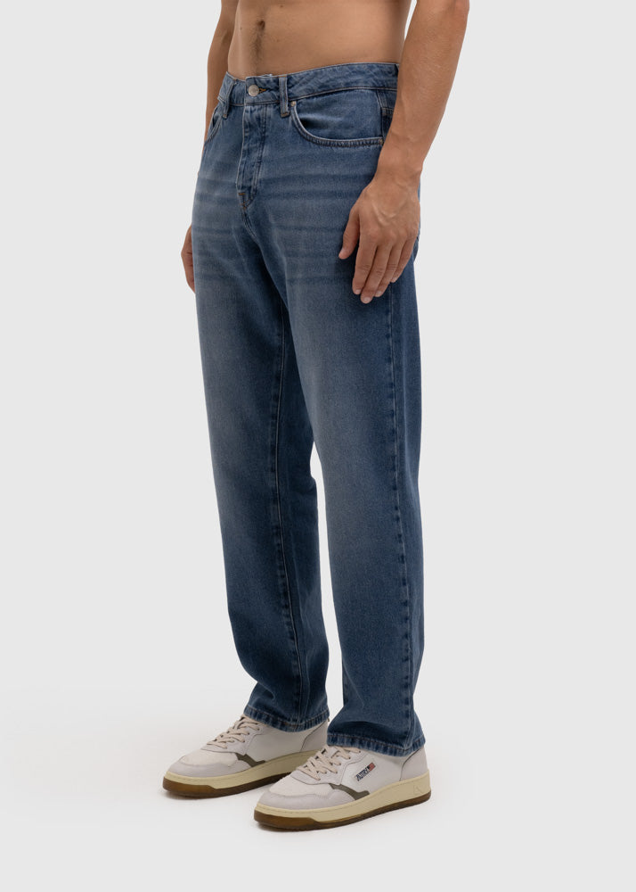The Miles Straight Jeans - Blue Middle