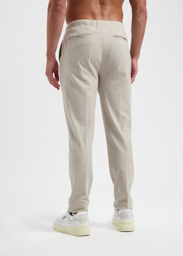 Die saubere Hose – Sandmeliert