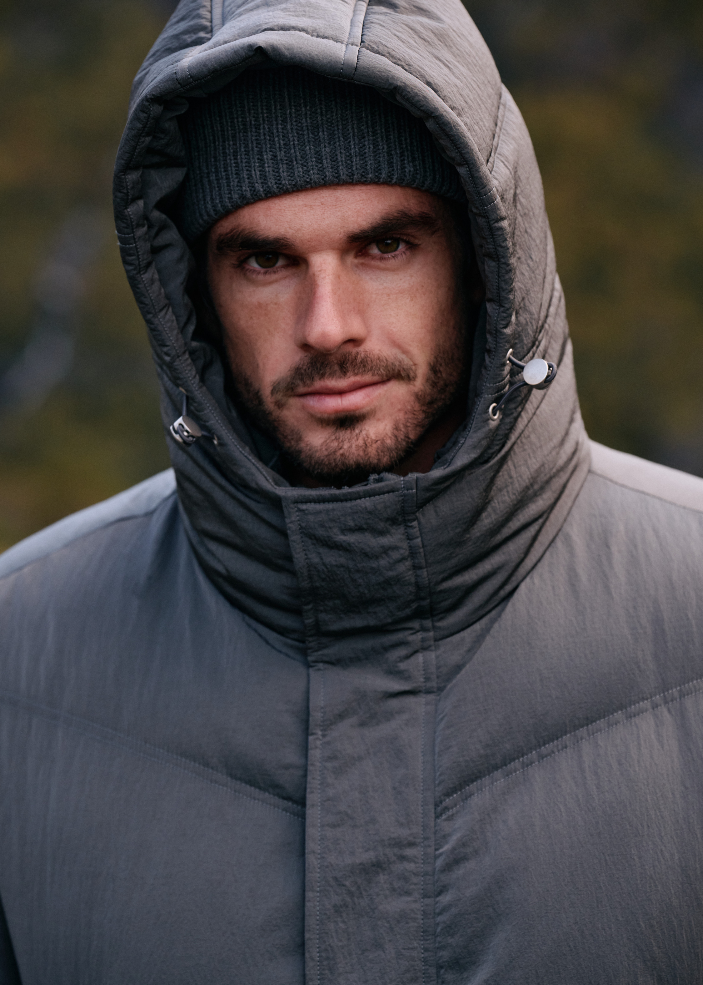 Kapuzen-Steppjacke – Grau