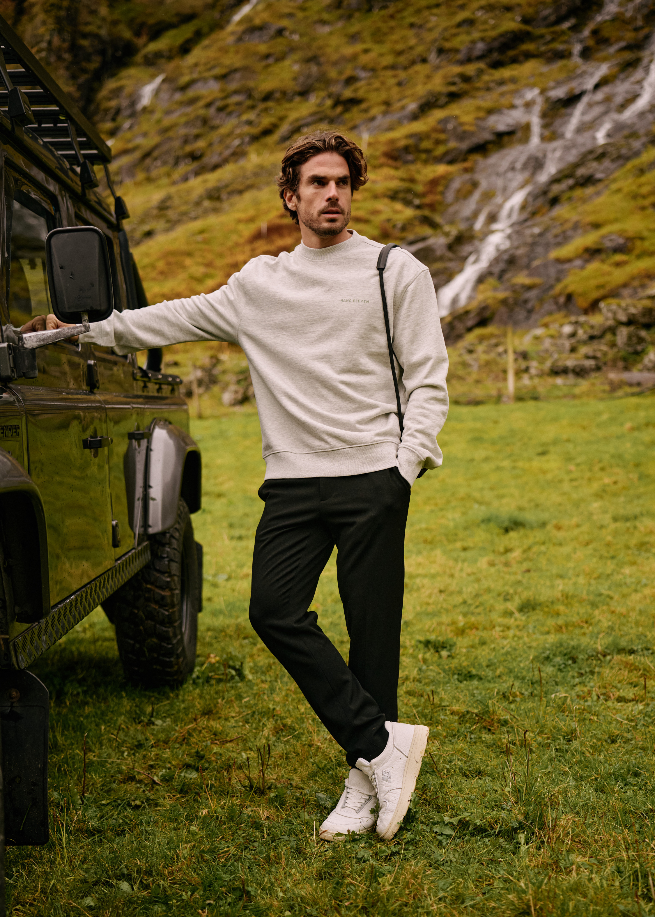 Wild Botanics Crewneck - Grey Melee