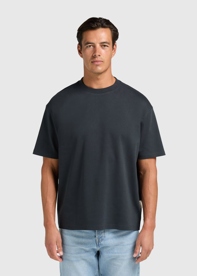 Surf Basic Tee - Off Black