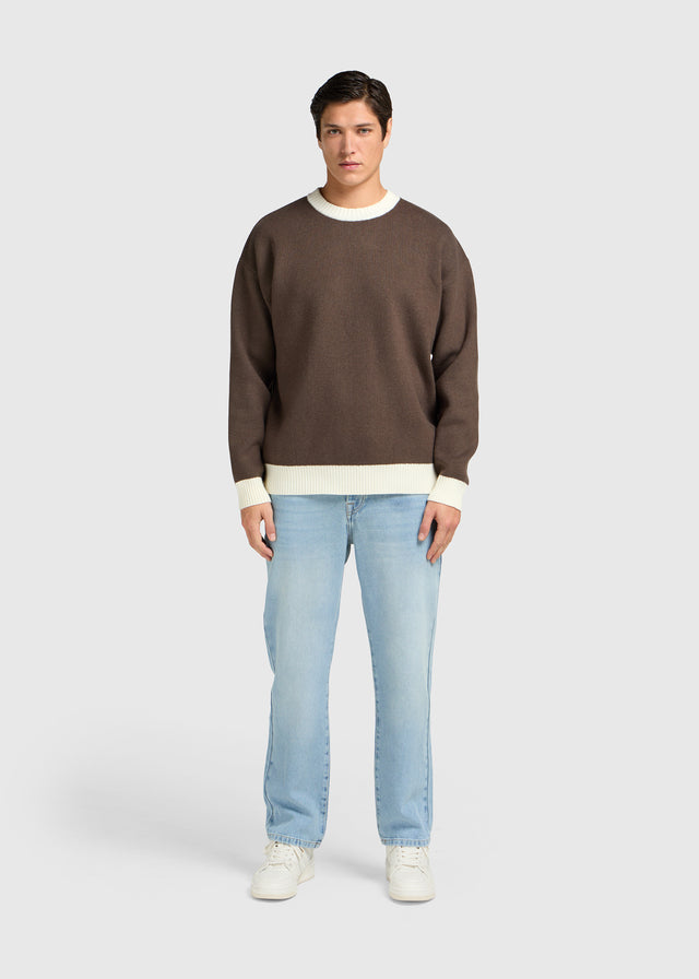 Kontrastfarbener Strickpullover mit Rundhalsausschnitt – Braun