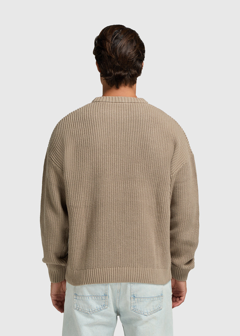 Schwerer Strickpullover mit Rundhalsausschnitt – Warm Sand