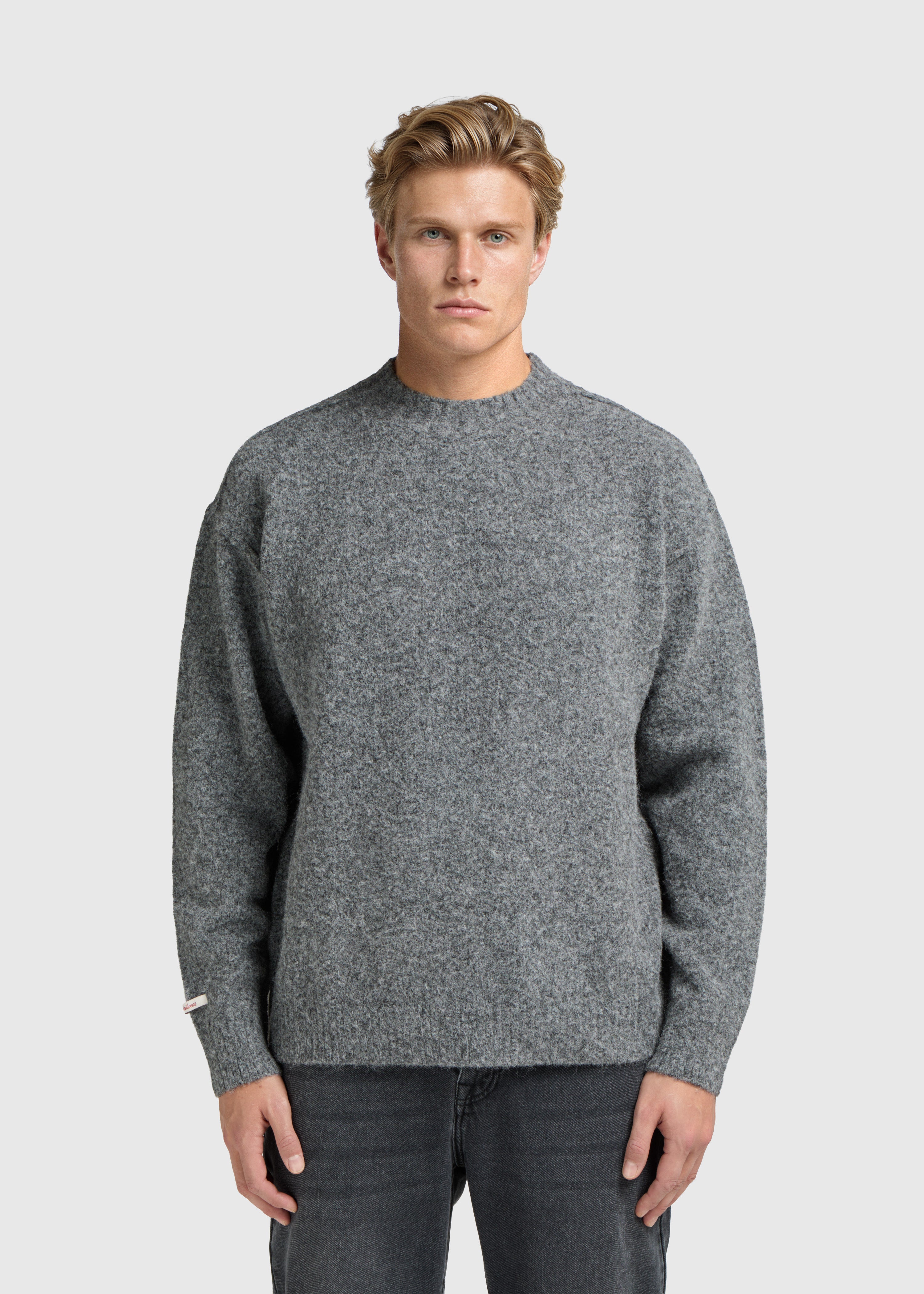 Cozy Brand Knit Crewneck - Anthracite