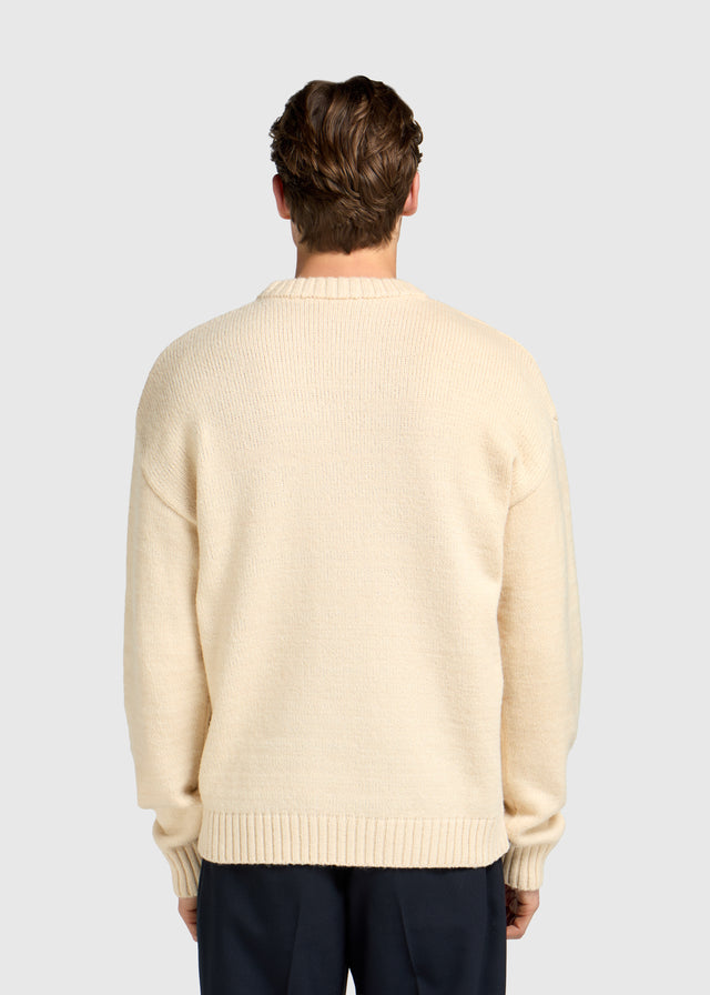 Schwer gestrickter Rundhalsausschnitt – Hellbeige
