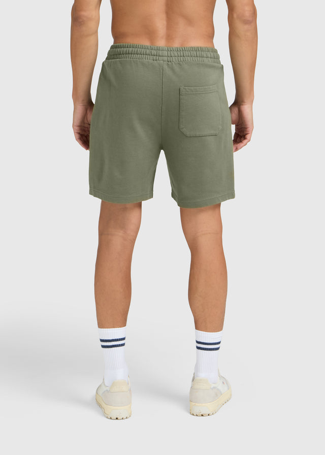 Essential Sweat Short – Olivgrün