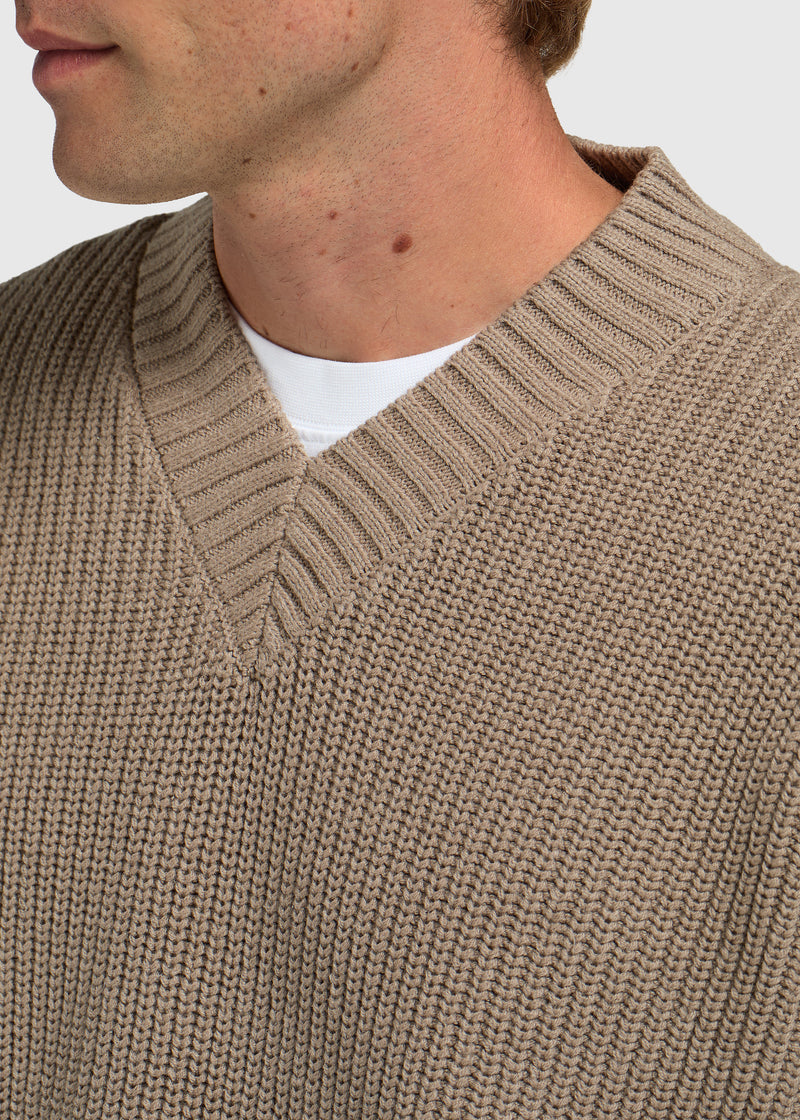 Pull en maille à col en V épais - Desert