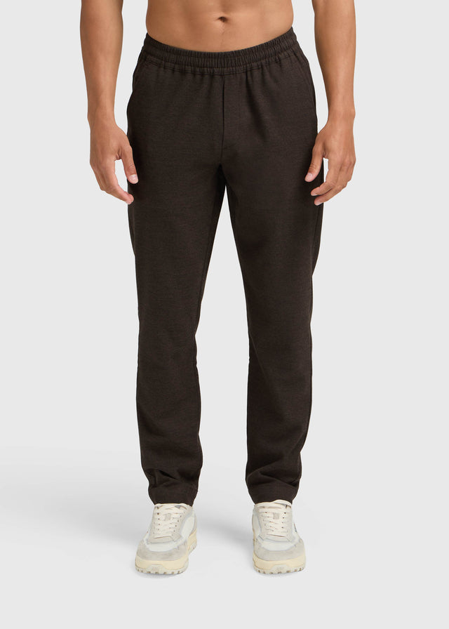 Die saubere Hose – Gebürstetes Braun
