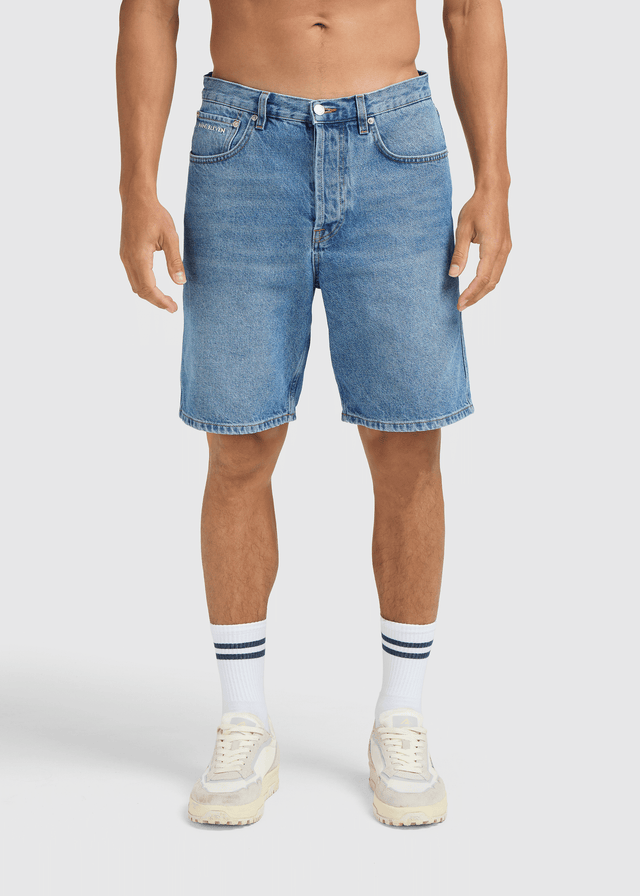 Clean Denim Shorts – Middle Blue
