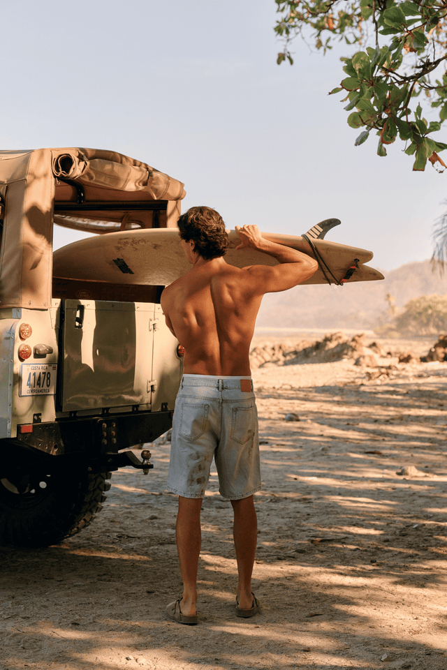Clean Denim Shorts – Hellblau