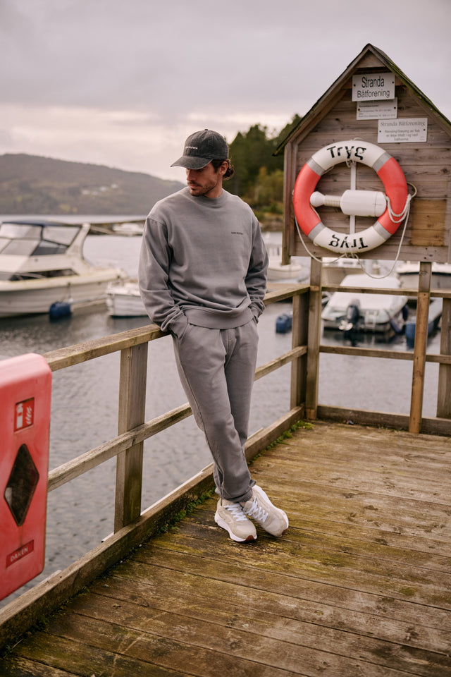 Premium Blanks Crewneck - Washed Grey