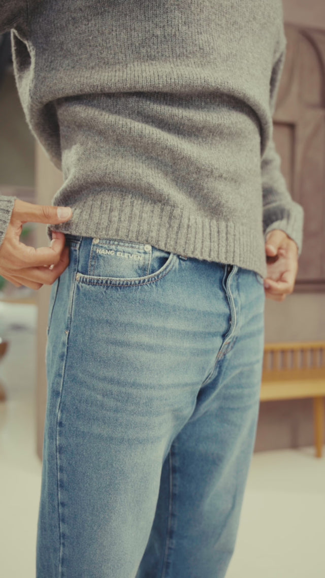 The Clean Straight Jeans - Blue Middle